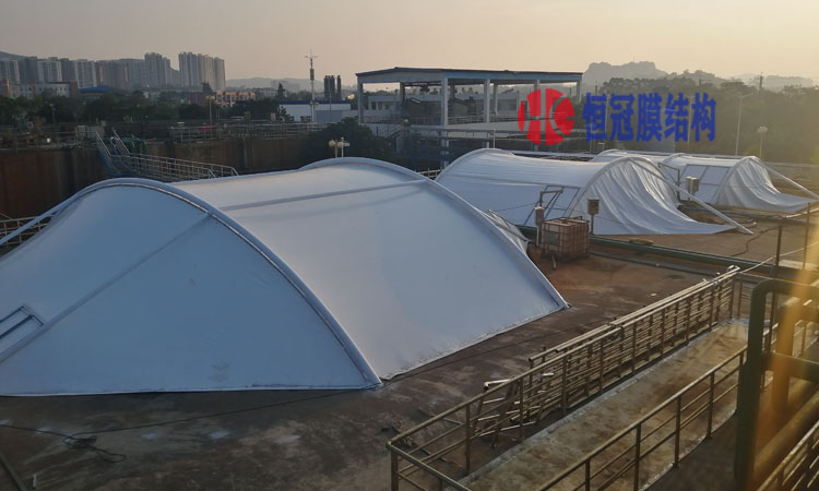污水池反吊膜的氟碳纤维膜该如何裁剪加