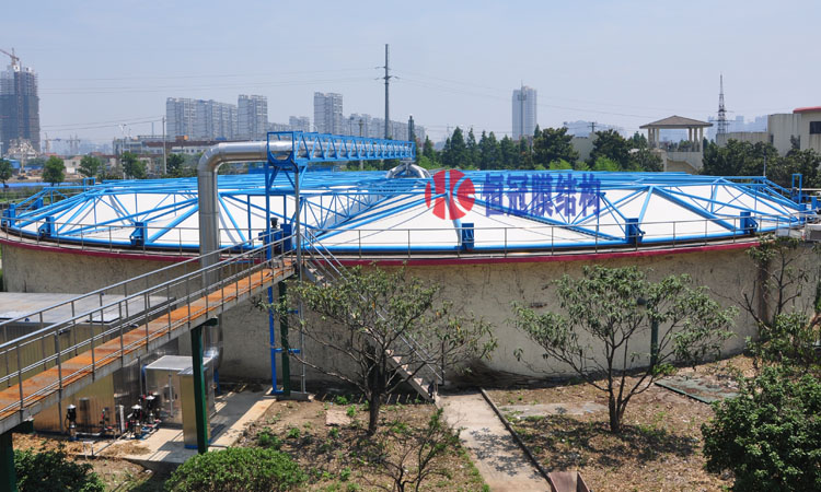 随动式污水池反吊膜.jpg