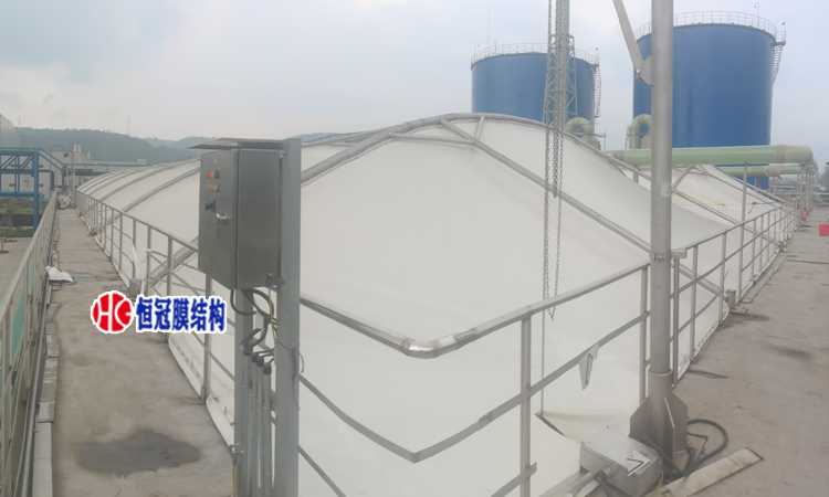 污水池反吊膜加盖.jpg